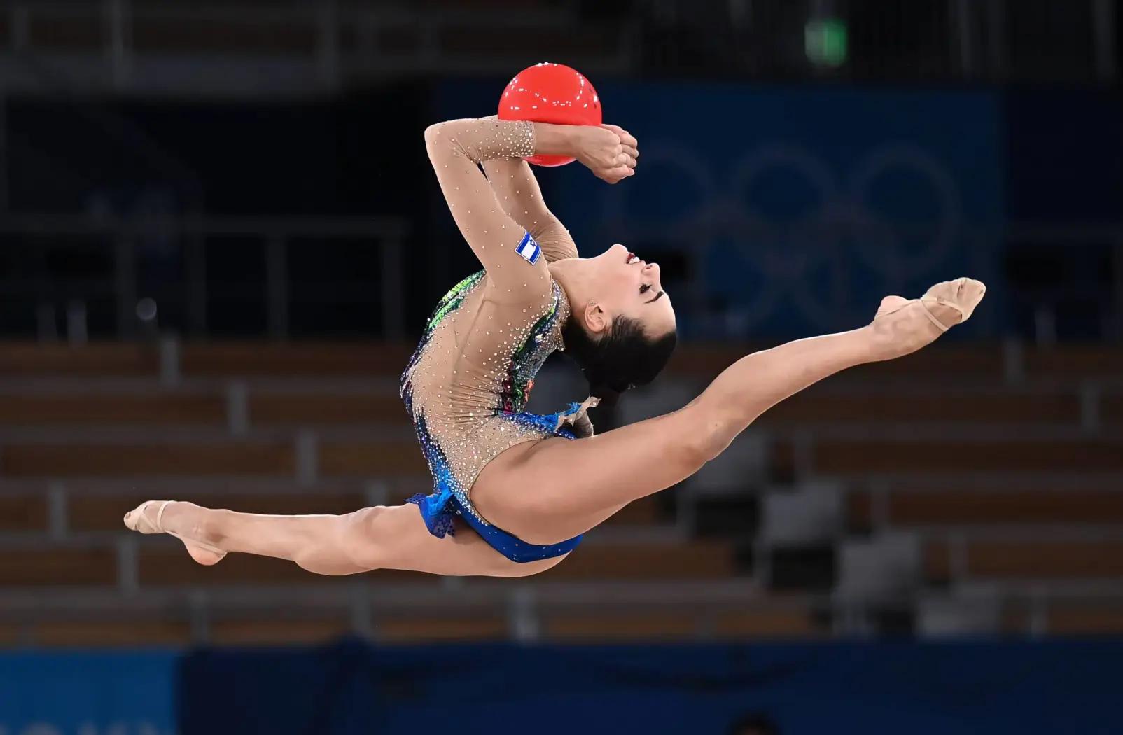 体操选手发挥出色，荣膺最佳MVP的简单介绍