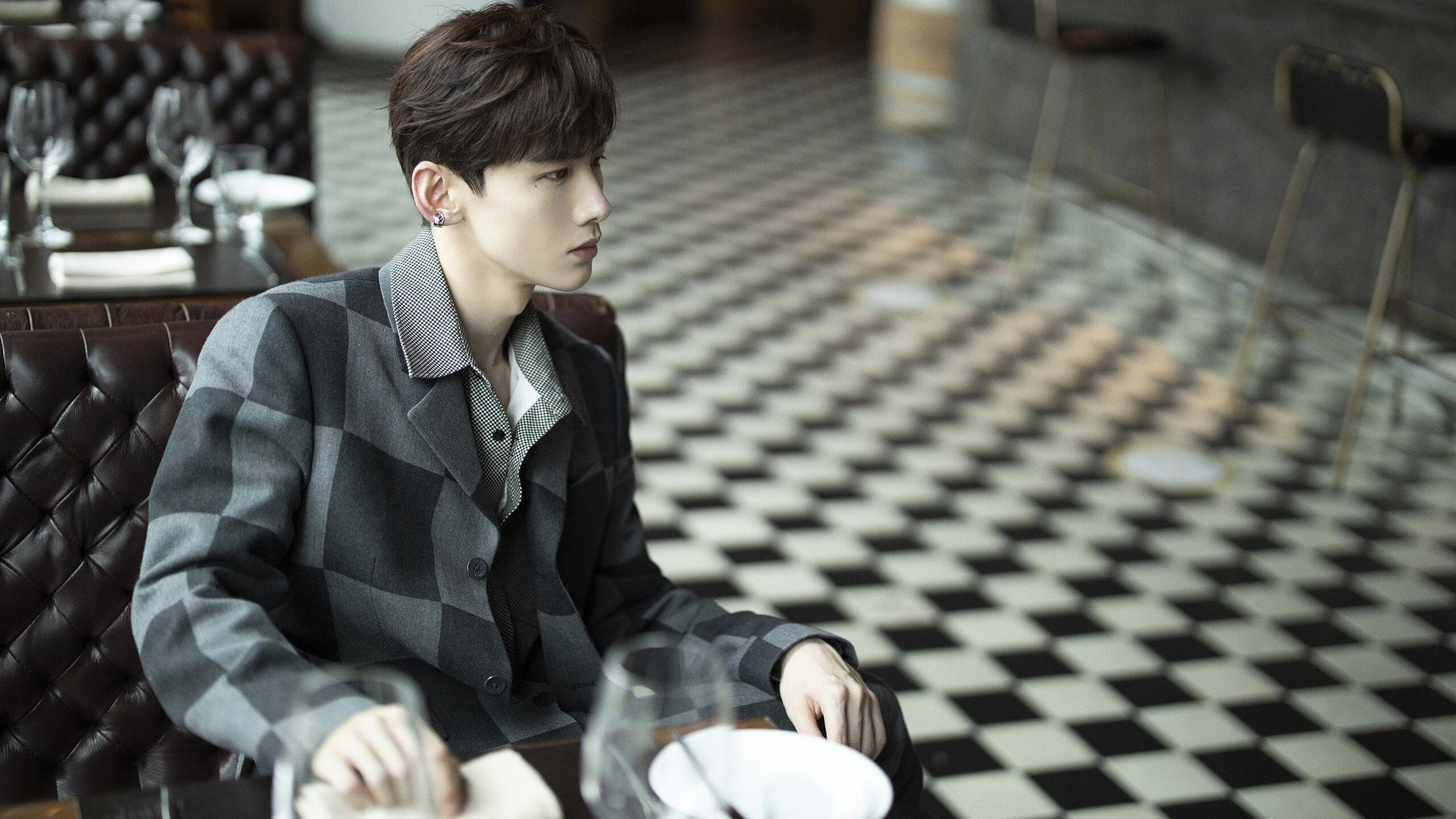 银箭折戟，周冠宇以惊世绝杀为阿斯顿马丁铸就传奇一夜