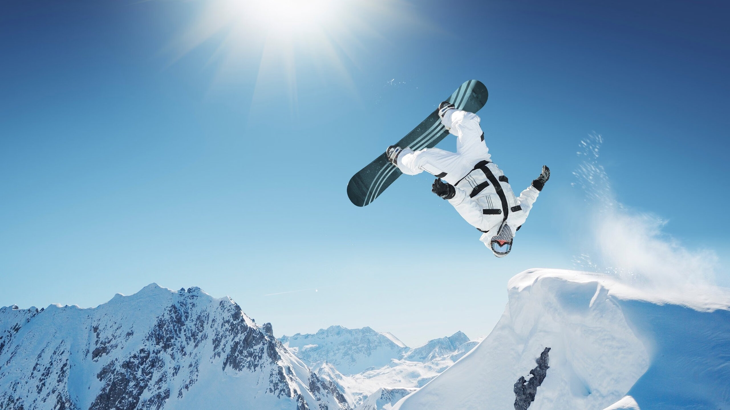 银色与深蓝的缠斗，皮亚斯特里绝命超车，点燃迈凯伦与威廉姆斯的史诗对决